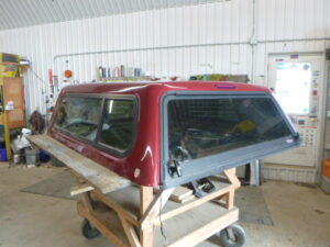 Chevrolet Silverado 5’8 CREW Cab Red Century Truck Cap