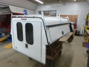GMC Sierra or Chevrolet Silverado 6’6 White Leer Contractor Truck Cap