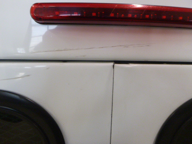 GMC Sierra or Chevrolet Silverado 6’6 White Leer Contractor Truck Cap - Image 7