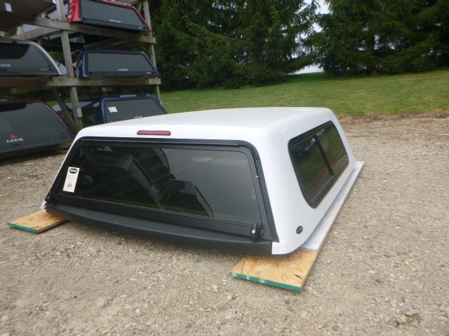 GMC Sierra 1500 6’6 NEW GAZ White Ranch Truck Cap