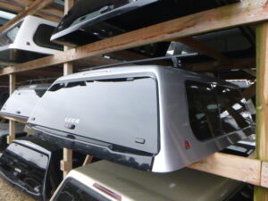 Ford F150 5’6 JS Iconic Silver Leer100XL Truck Cap
