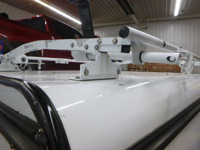 Dodge Ram 6’4 White ARE Highrise Contractor Truck Cap - Image 7