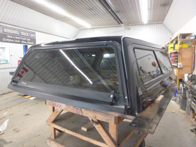 Dodge Ram 6’4 CREW Cab PXR Brilliant Black Leer Legend Truck Cap - Image 2