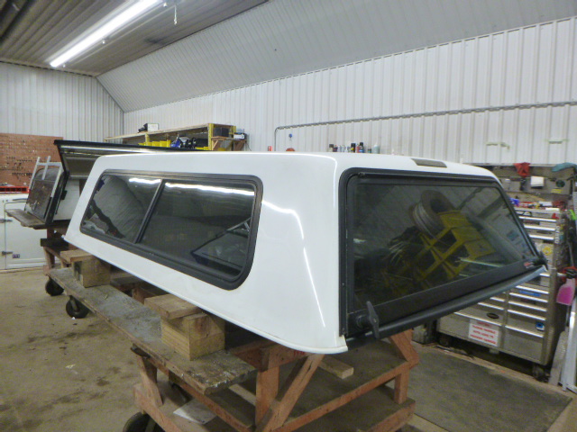 Chevrolet Silverado or GMC Sierra 6’6 50 Olympic White Contour Truck Cap