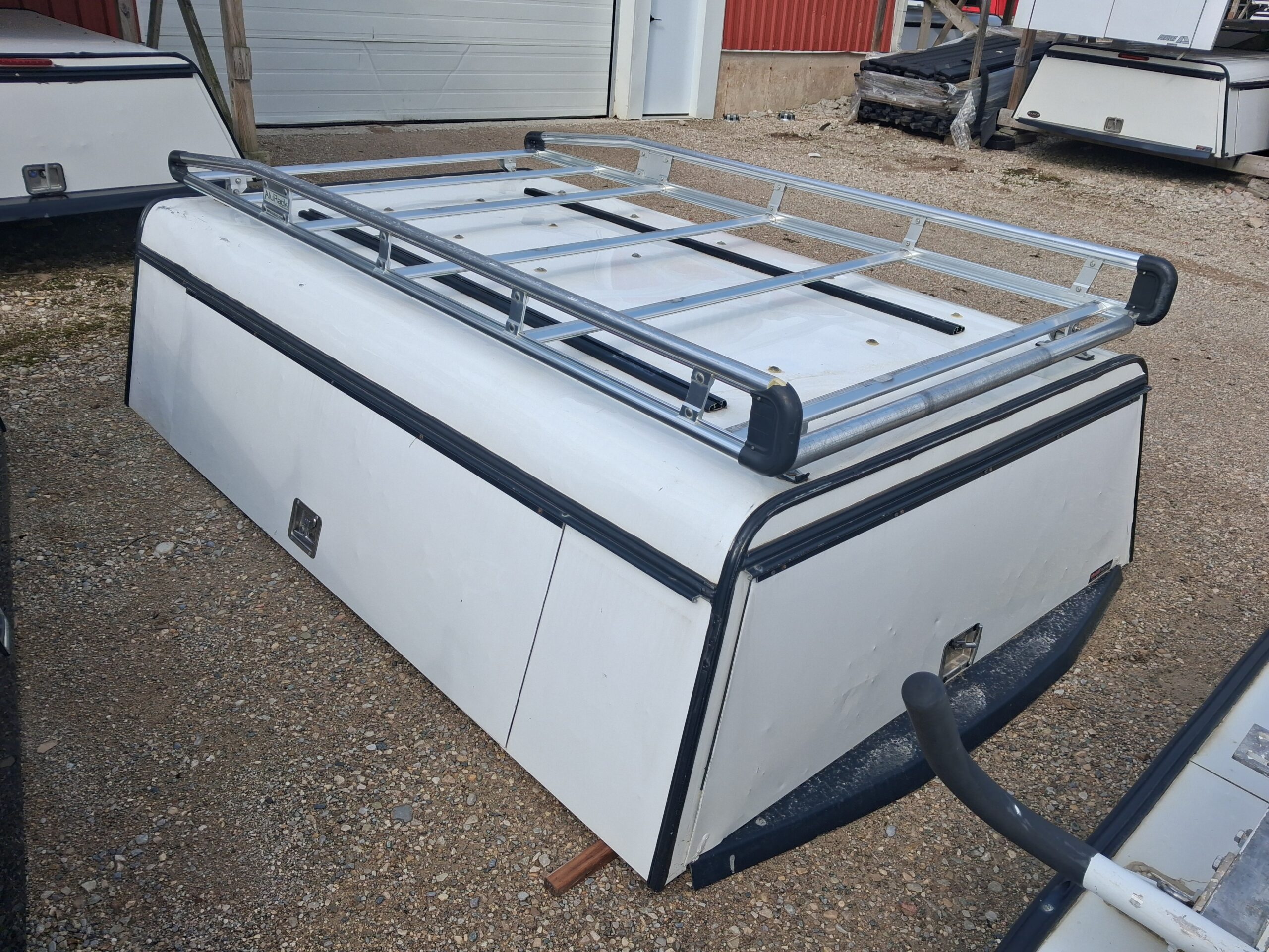 Ford Superduty 8′ White Contractor Truck Cap - Image 2