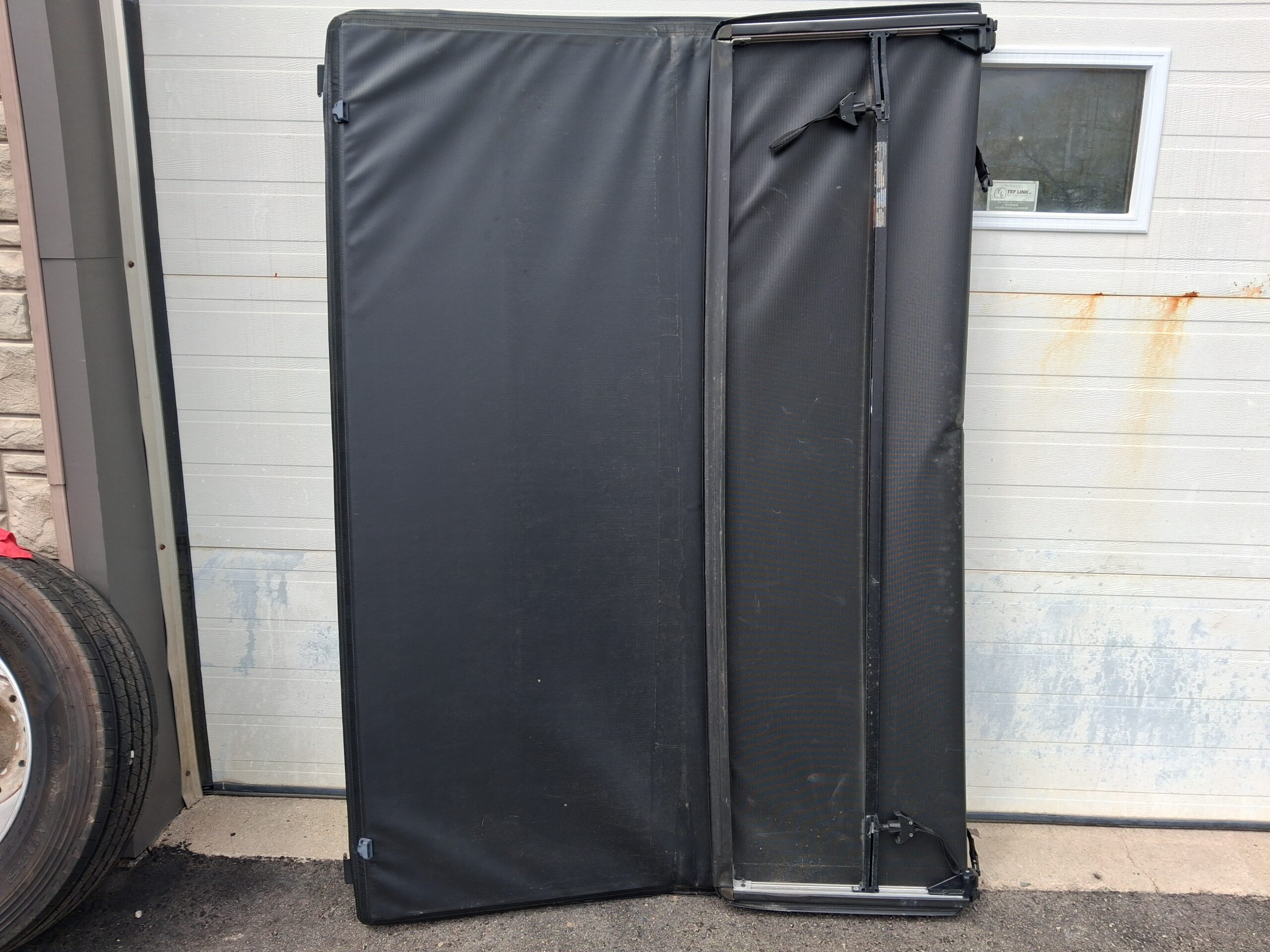 Chevrolet Silverado or GMC Sierra 5’8 Soft Tonneau Cover - Image 3