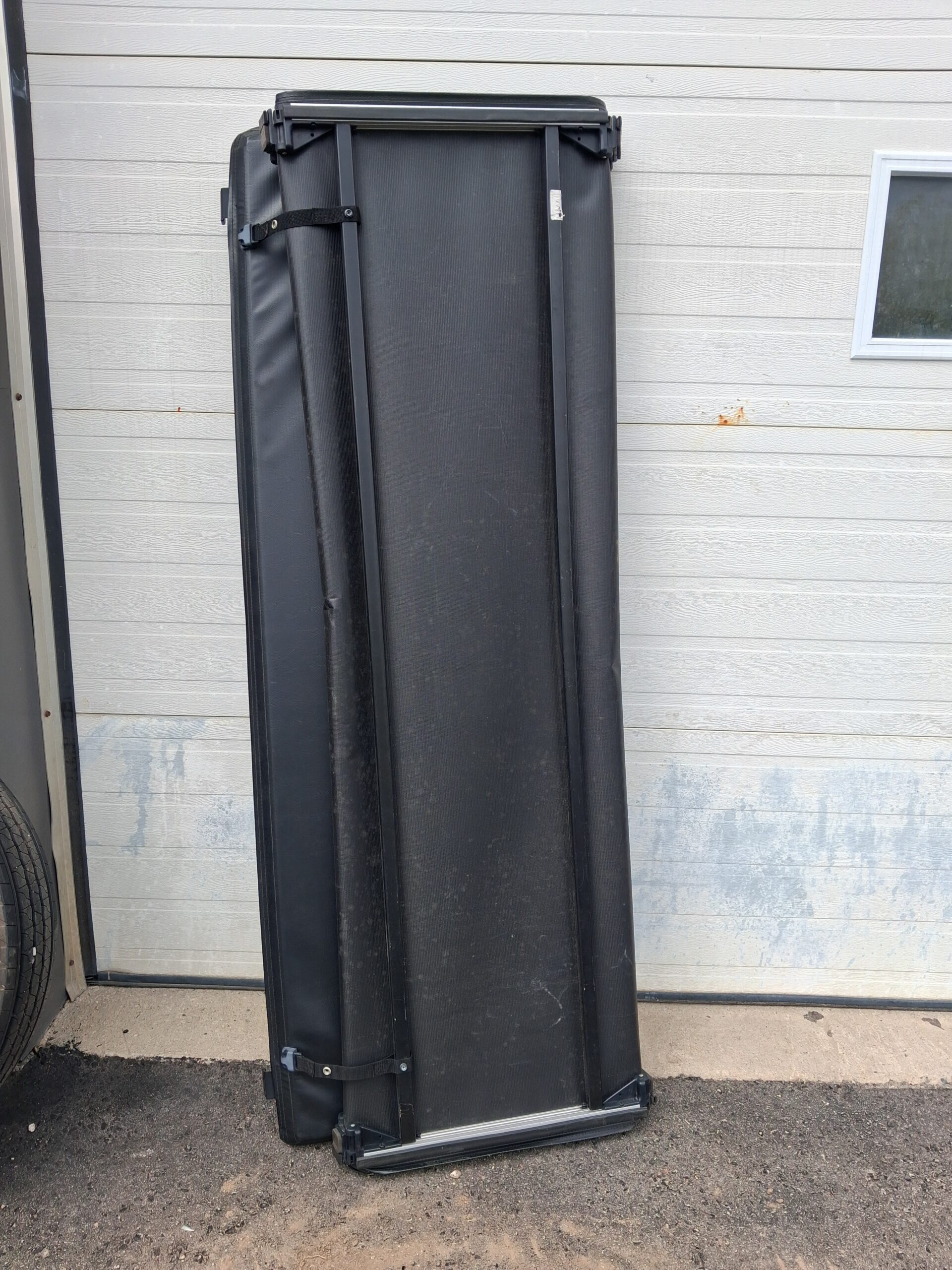 Chevrolet Silverado or GMC Sierra 5’8 Soft Tonneau Cover - Image 4