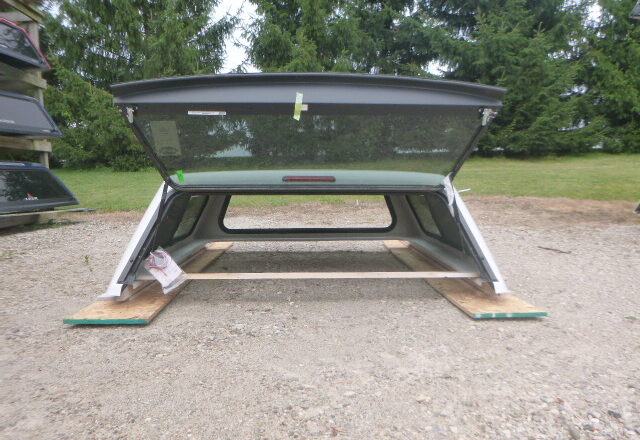 2024 – 2026 Toyota Tacoma 6’2 040 Super White Ranch Truck Cap - Image 3