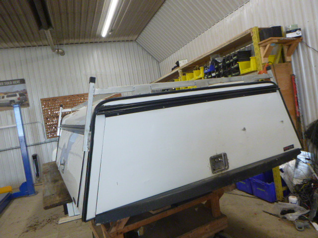 Dodge Ram 6’4 White Swiss Contractor Truck Cap - Image 2