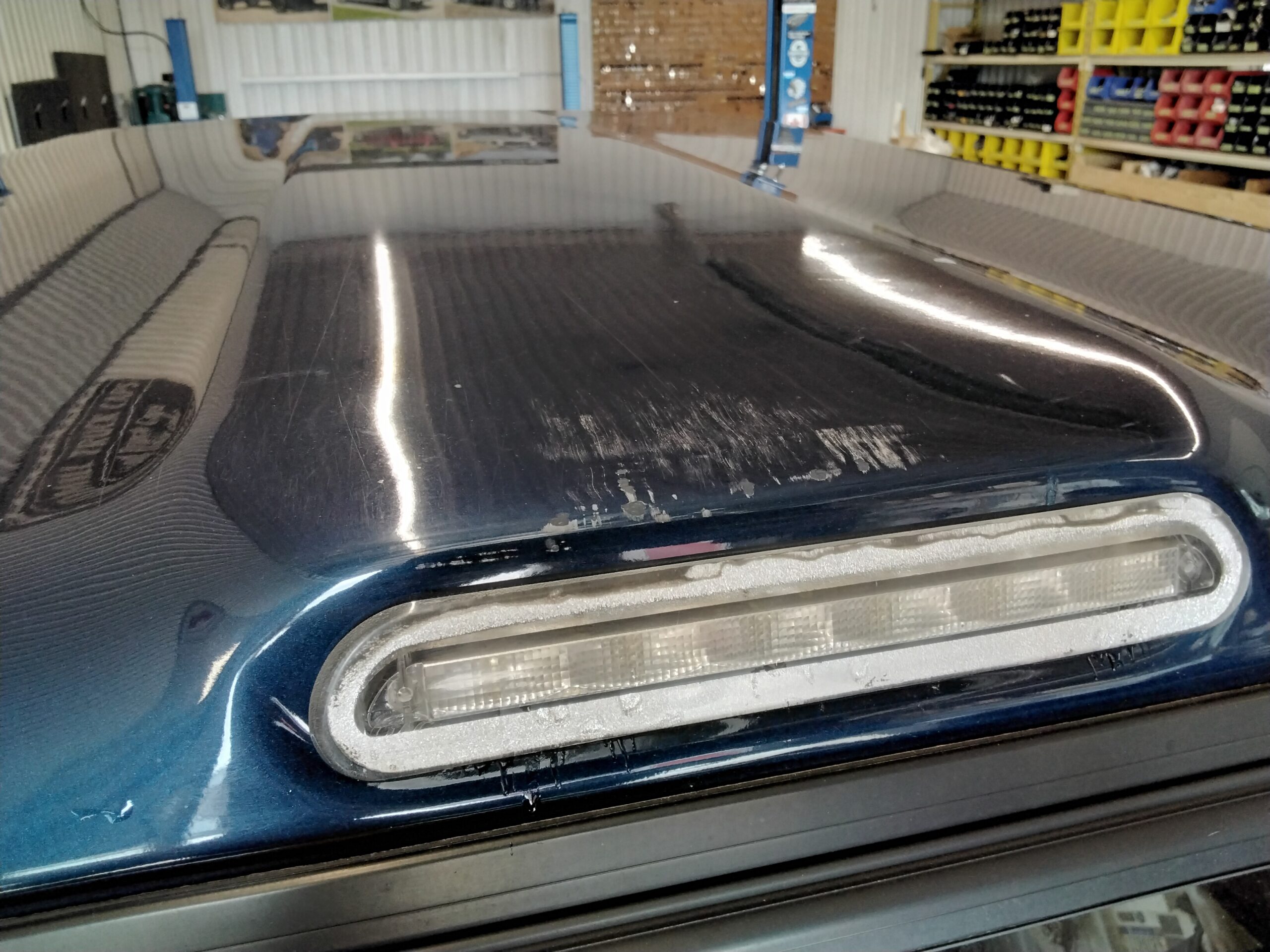 Toyota Tacoma 6’2 8P4 Blue Leer180 Truck Cap - Image 6