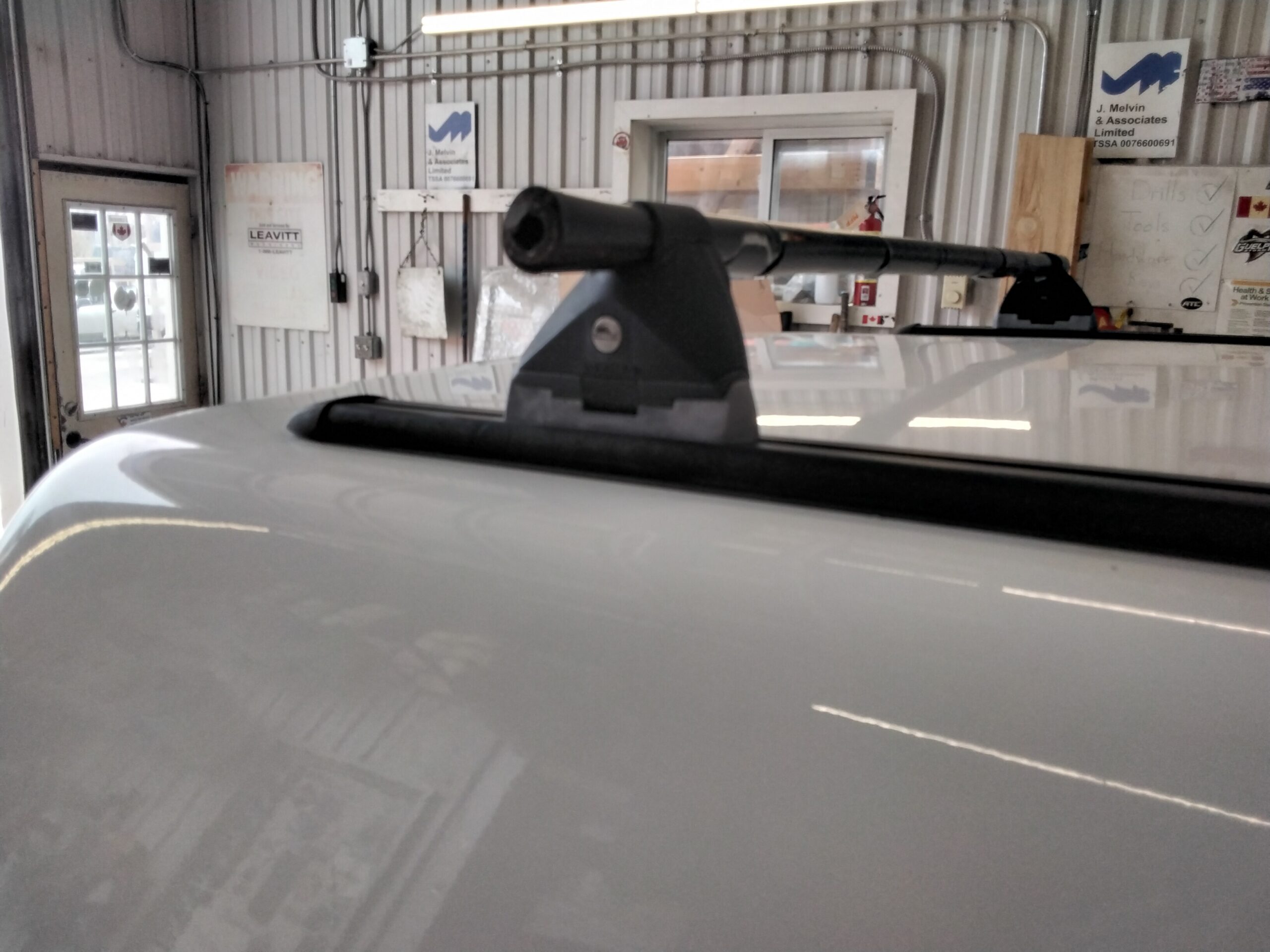 Toyota Tacoma 6’2 040 Super White ARE Truck Cap - Image 9