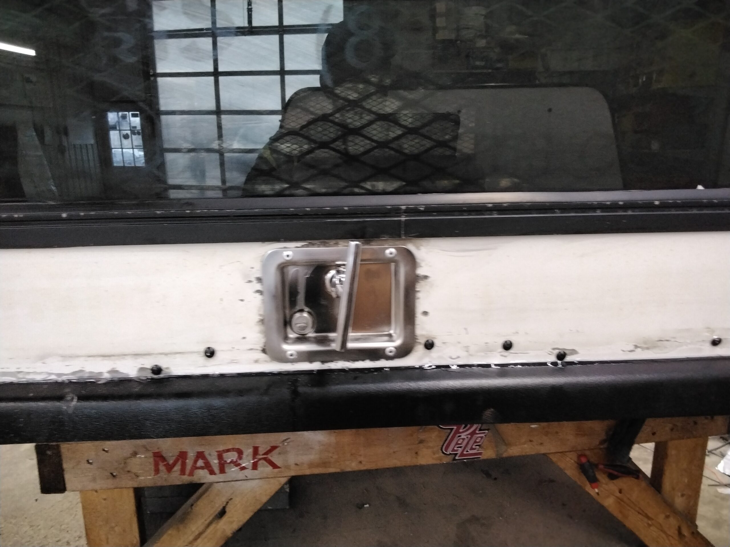 GMC Sierra or Chevrolet Silverado 6’6 White ARE Contractor Truck Cap - Image 10
