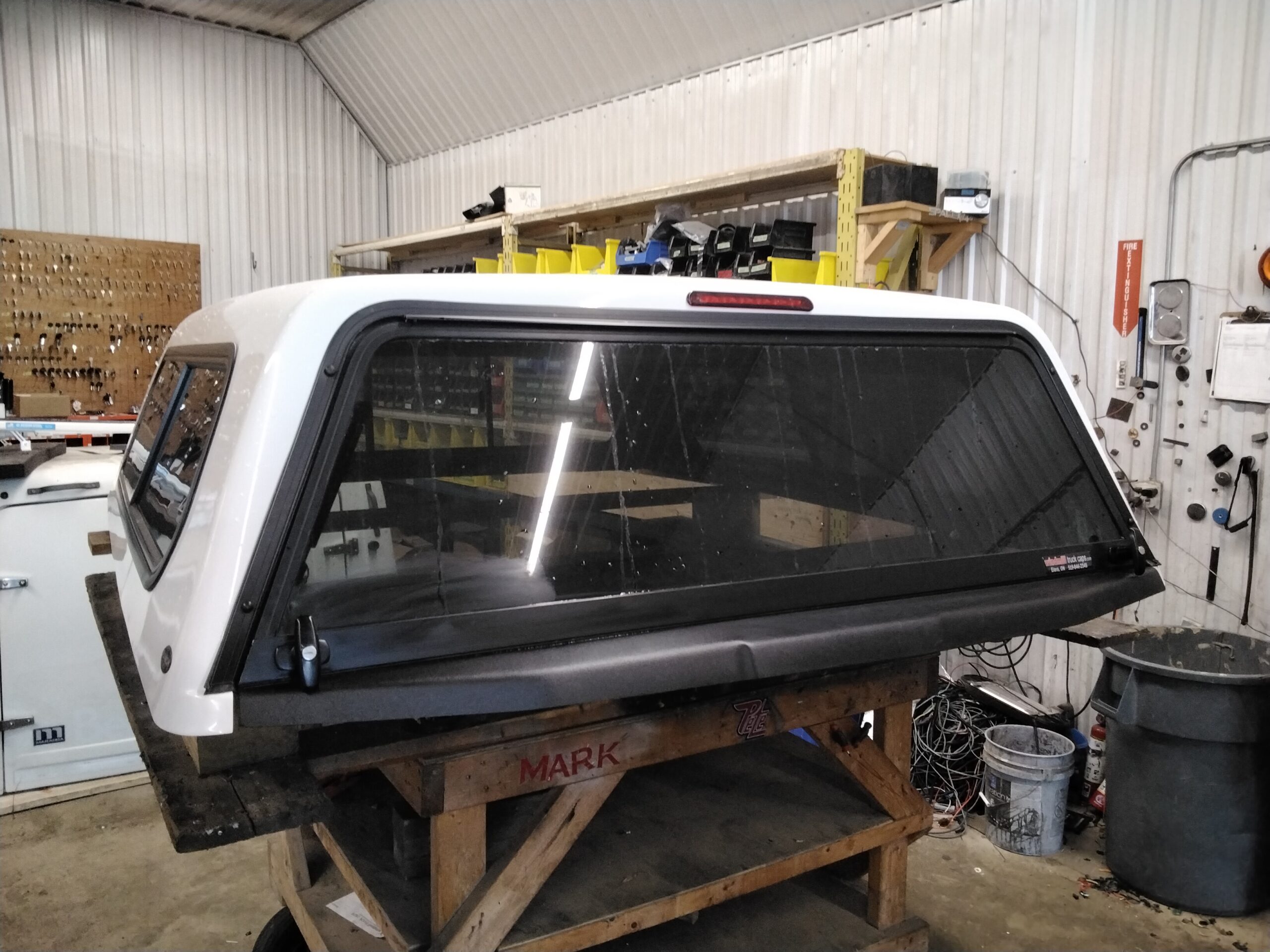 Ford F150 6’6 YZ White Ranch Echo Truck Cap - Image 2