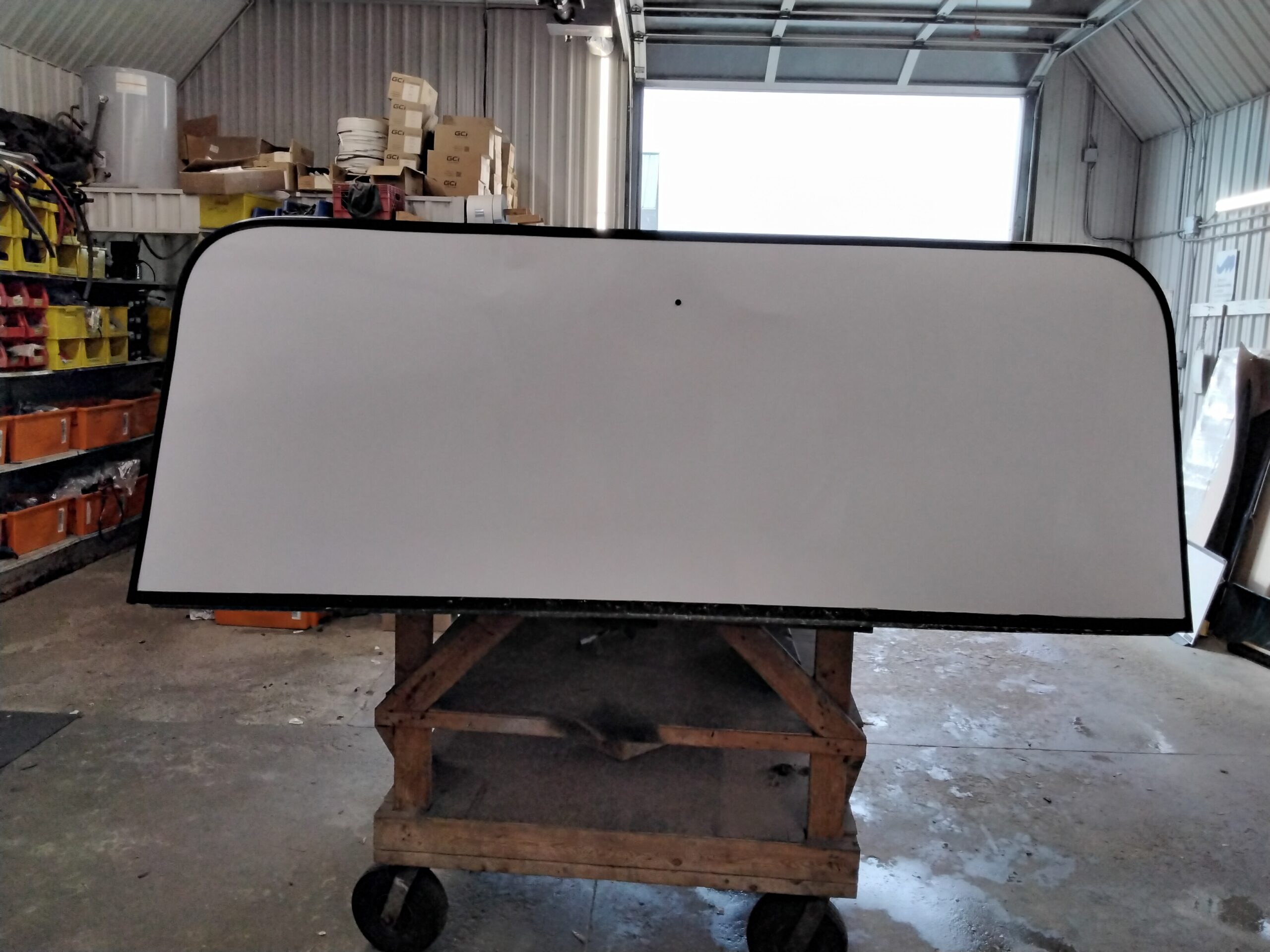 Ford Superduty 8′ White ARE Contractor Truck Cap - Image 4