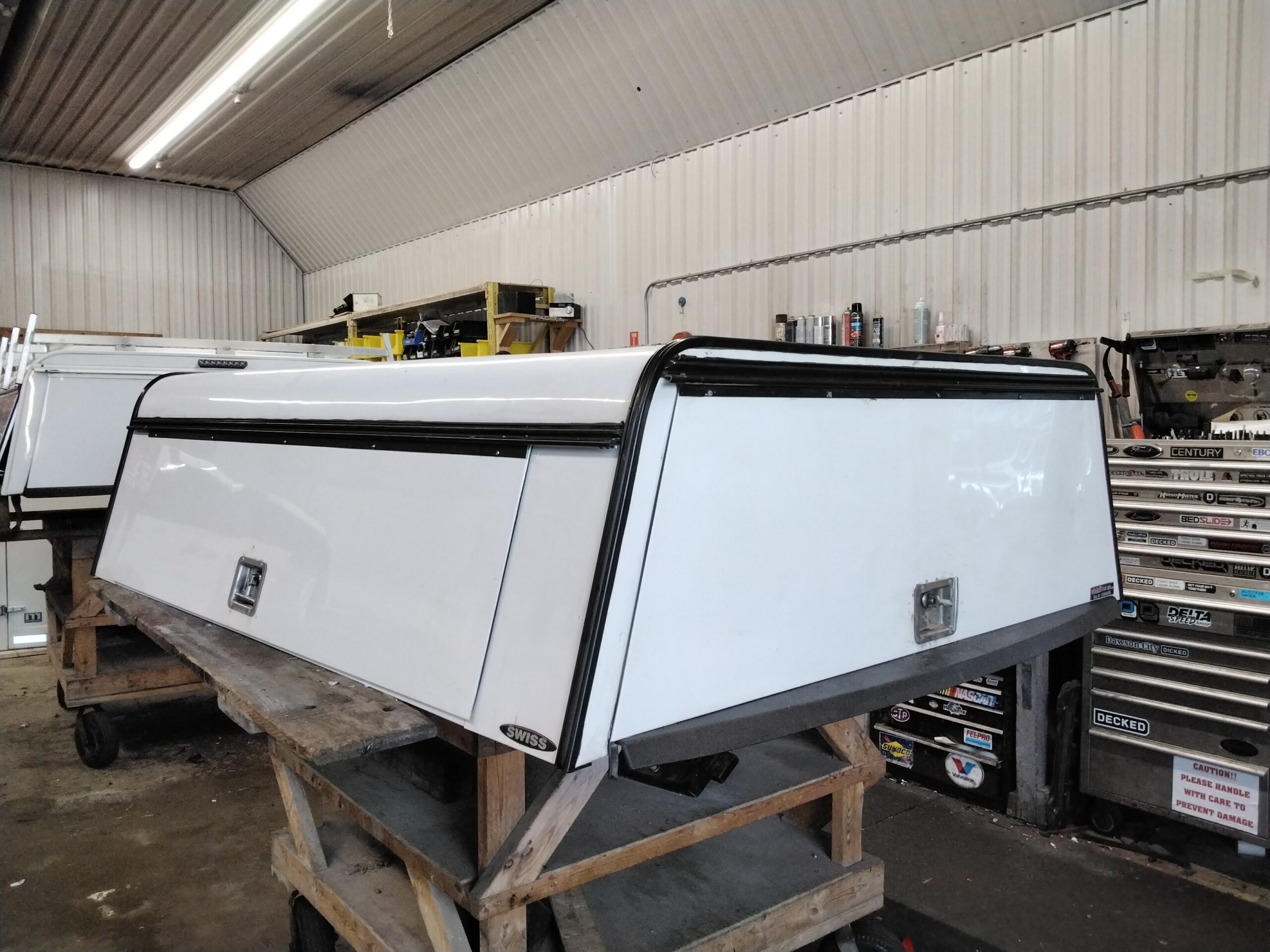 GMC Sierra or Chevrolet Silverado HD 2500/3500 6’9 White Contractor Truck Cap - Image 2