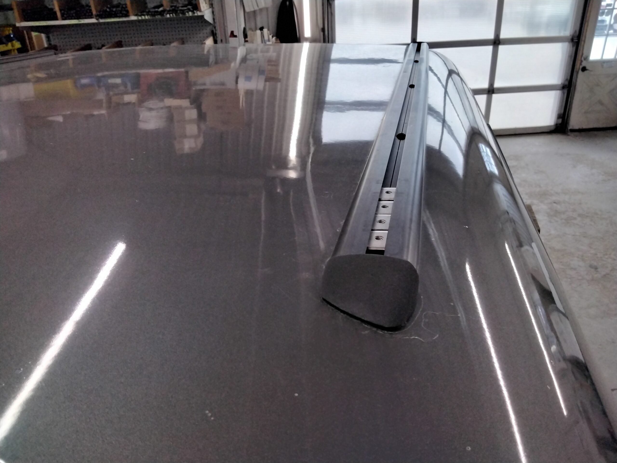 Ford F150 5’6 UJ Sterling Grey ARE Truck Cap - Image 7