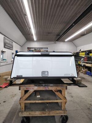 Chevrolet Colorado or GMC Canyon 5’2 White ARE Contractor Truck Cap