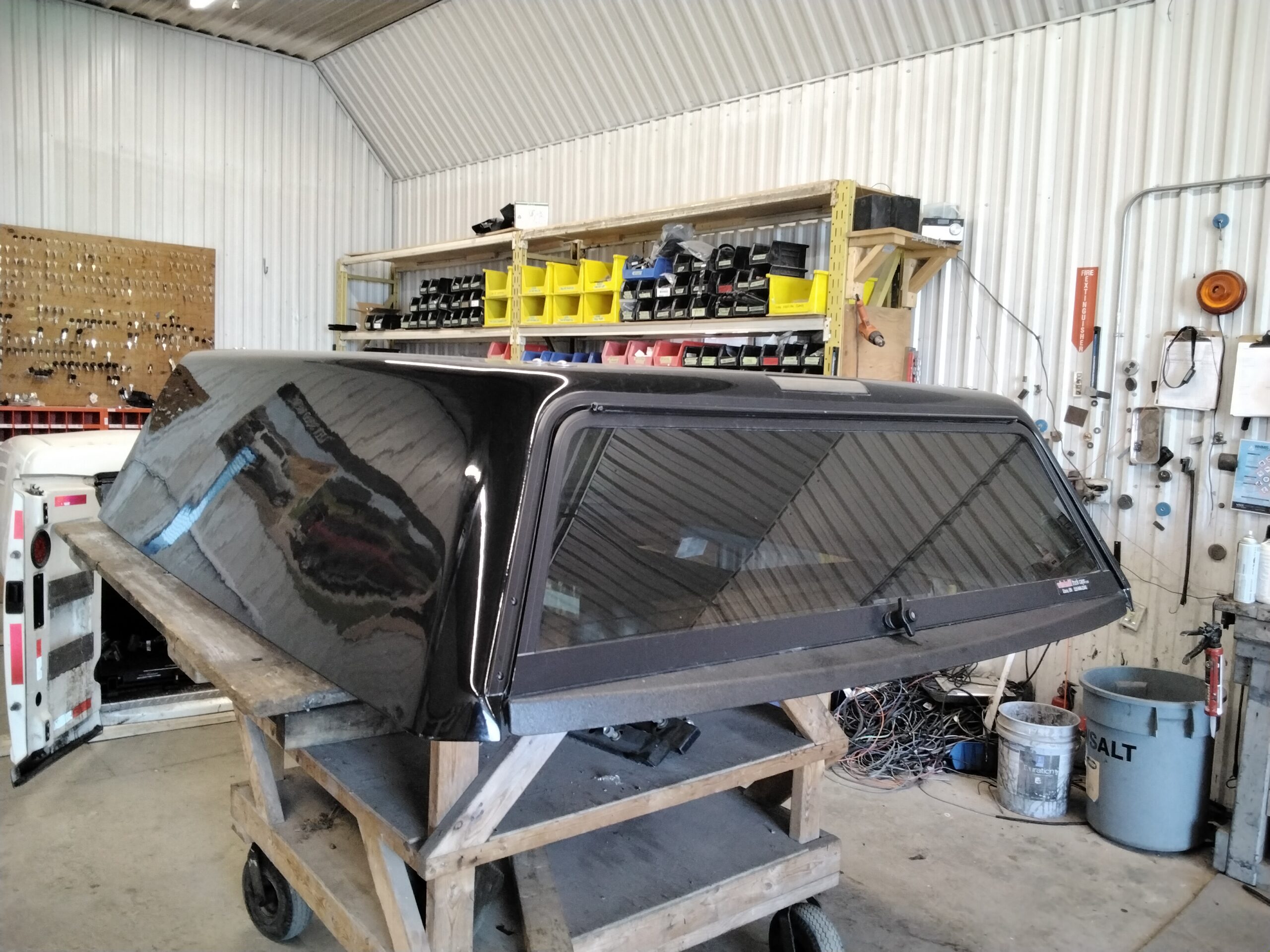 GMC Sierra 6’6 Black Fibrobec Truck Cap