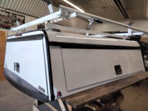 Dodge Ram 6’4 White Leer Contractor Truck Cap