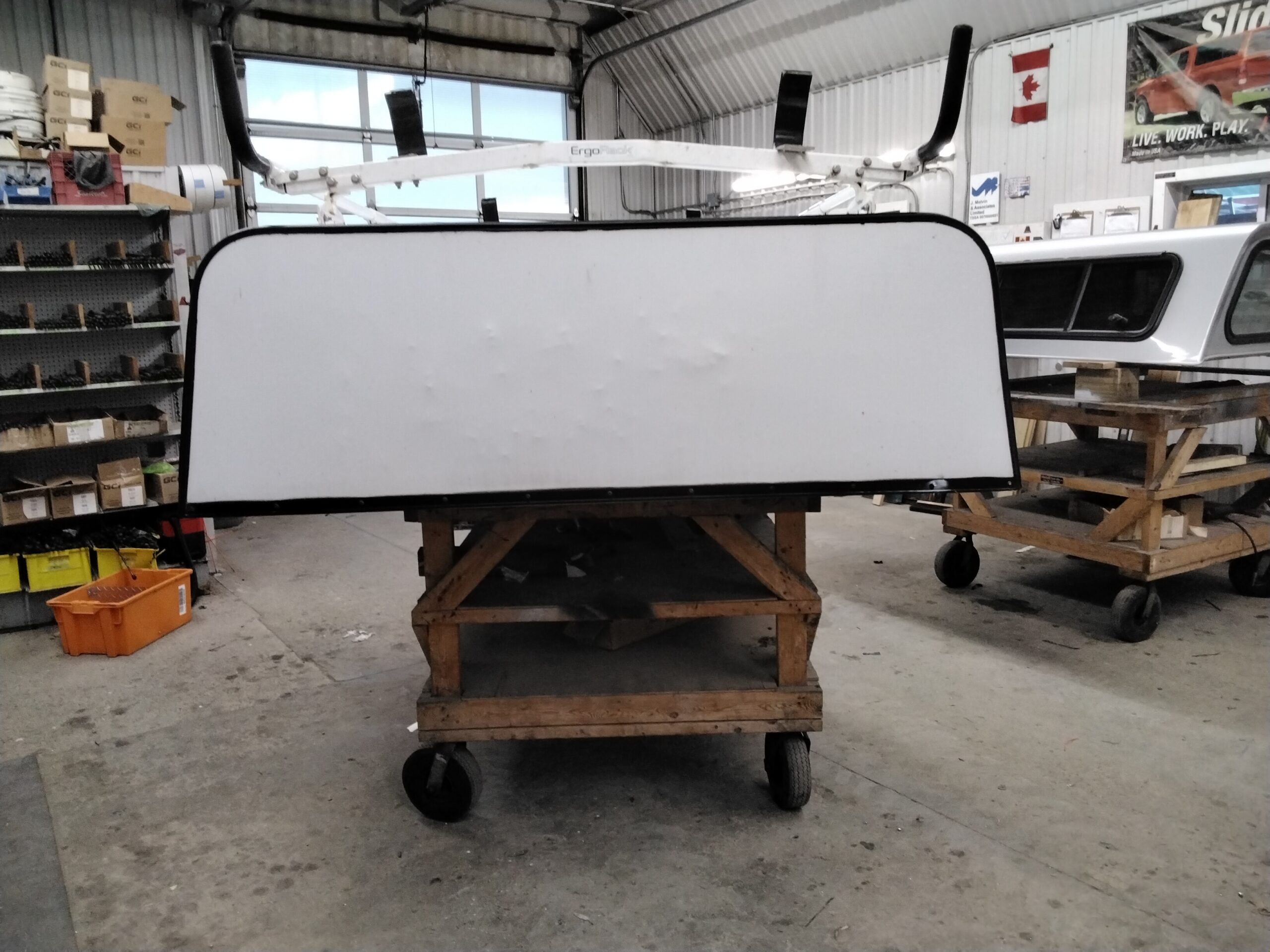 GMC Sierra or Chevrolet Silverado 8′ White ARE Contractor Truck Cap - Image 4