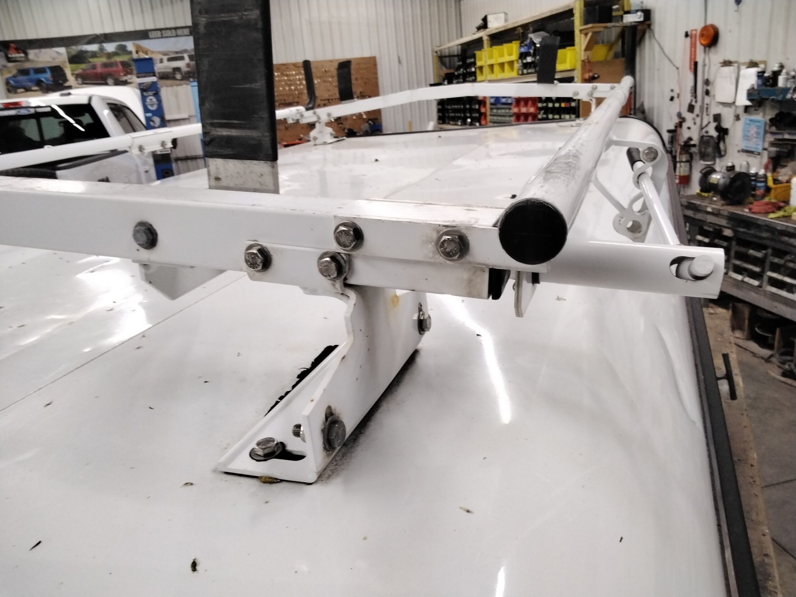 GMC Sierra or Chevrolet Silverado 8′ White ARE Contractor Truck Cap - Image 8