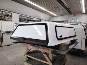 Dodge Ram 1500 6’4 PW7 Bright White Fibrobec Truck Cap