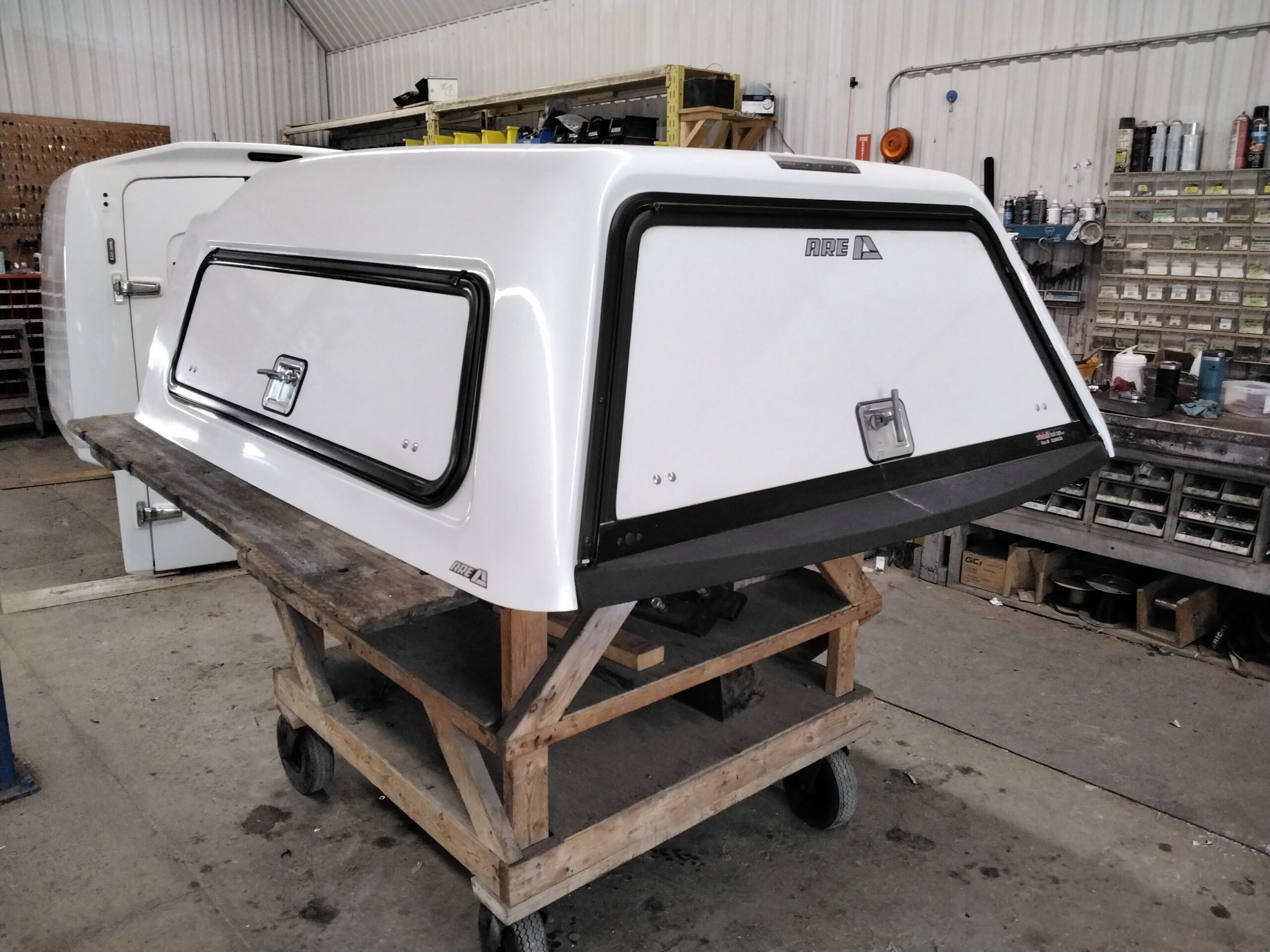 Dodge Ram 5’7 PWD Ivory ARE Midrise Truck Cap - Image 2