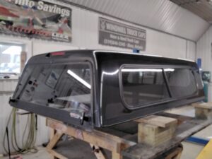 1988 – 1998 GMC Sierra or Chevrolet Silverado 6’6 Black Raider Truck Cap