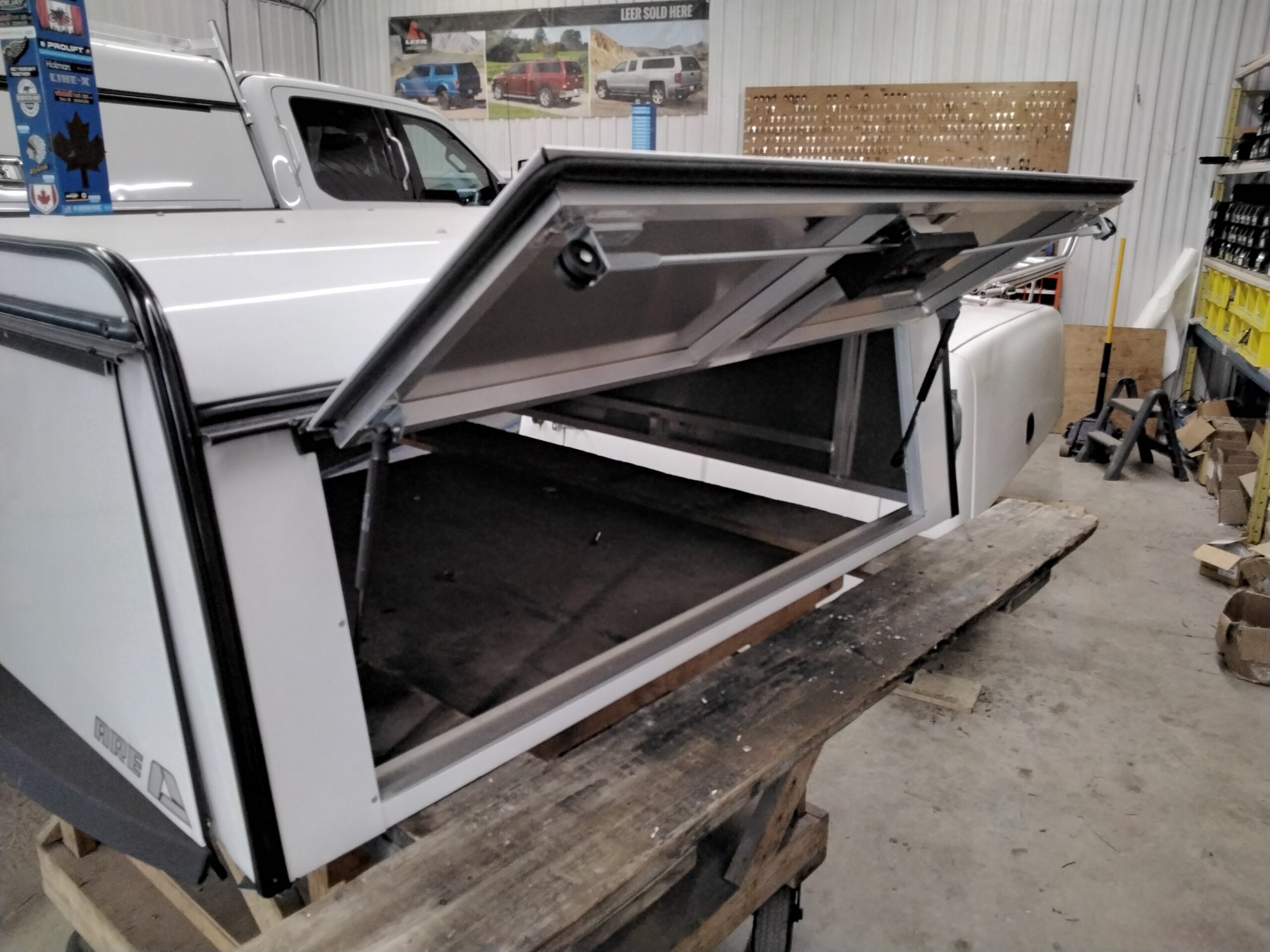2019 – 2023 Ford Ranger 5′ White ARE Contractor Truck Cap - Image 5