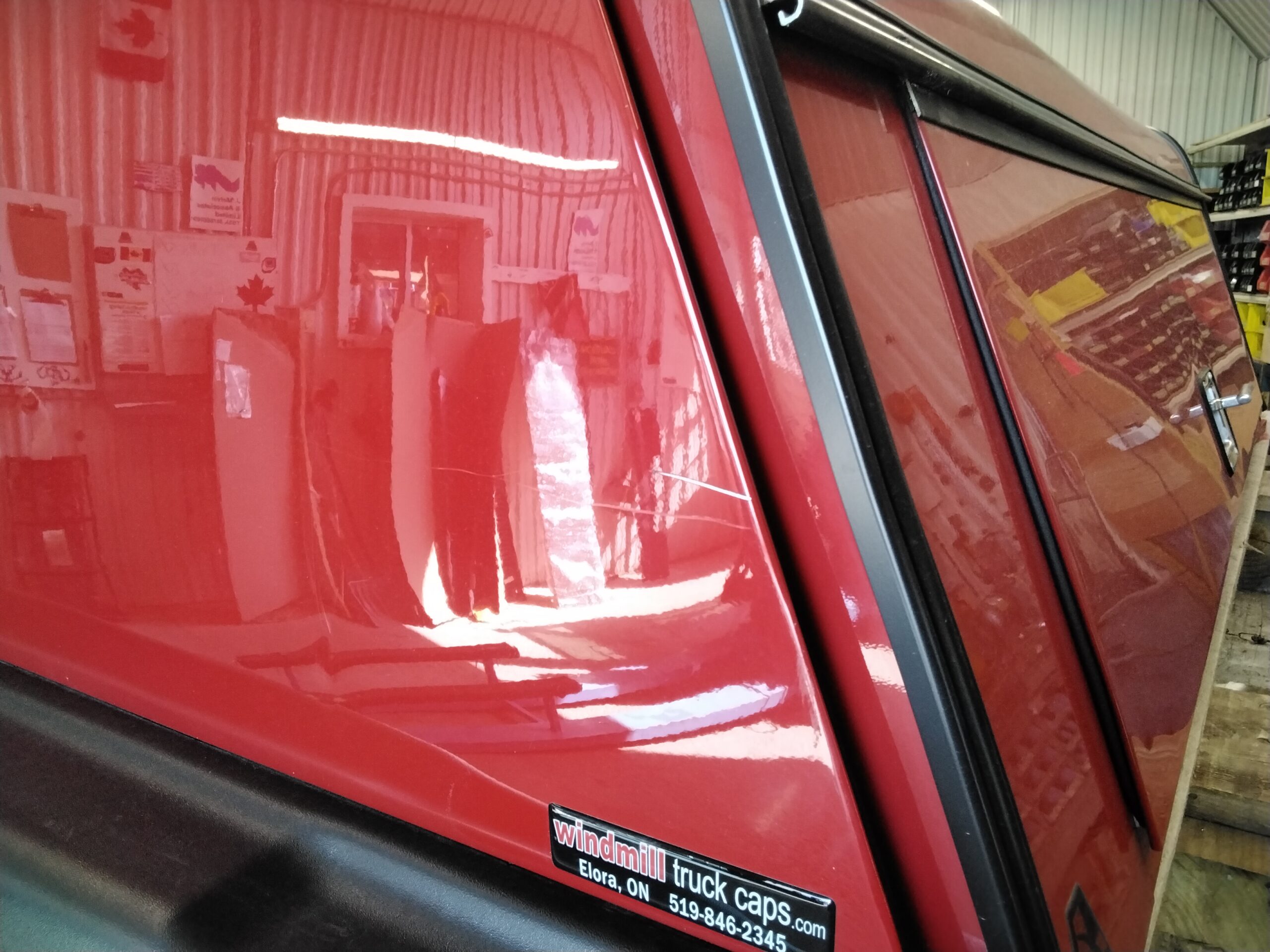2021 – 2026 Ford F150 6’6 Rapid Red Leer Contractor Truck Cap - Image 7