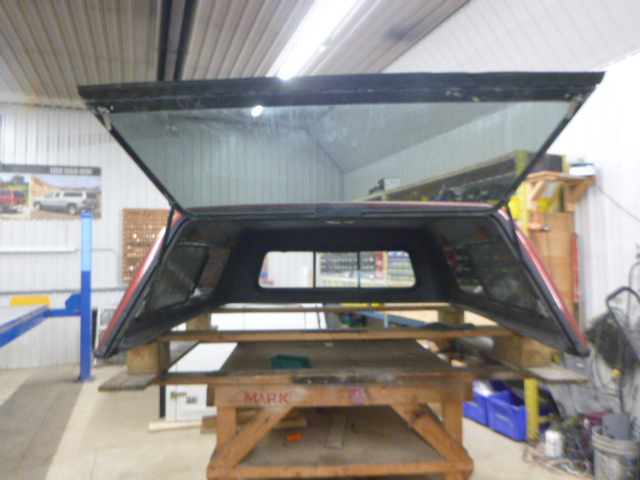 2002 – 2008 Dodge Ram 6’4 Red Hawk Truck Cap - Image 3