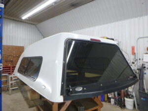 2017 – 2022 Ford Superduty 8′ White Unicover High Rise Truck Cap