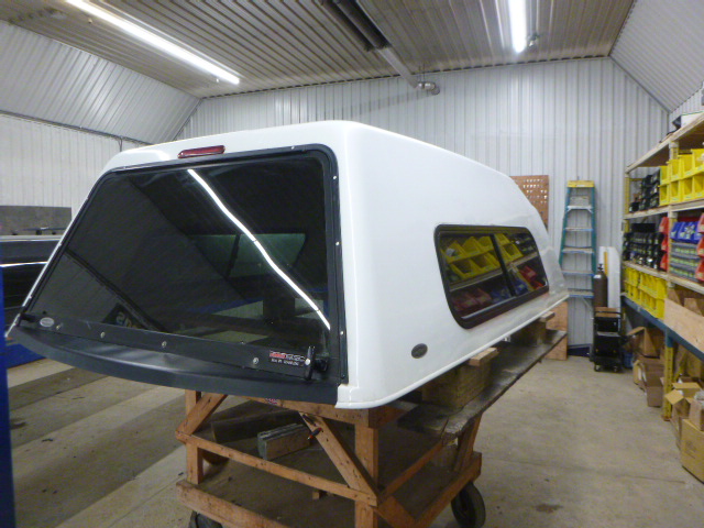 2017 – 2022 Ford Superduty 8′ White Unicover High Rise Truck Cap - Image 2