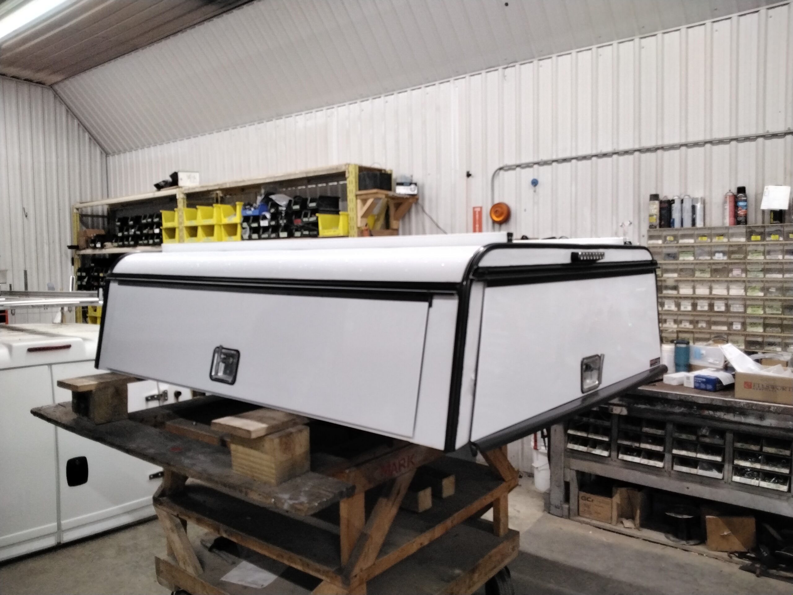 2015 – 2022 Chevrolet Colorado or GMC Canyon 6’2 White ARE Contractor Truck Cap - Image 2