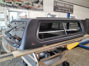GMC Sierra 1500 6’6 RFX Hard Top Jet Black Leer100XR Truck Cap