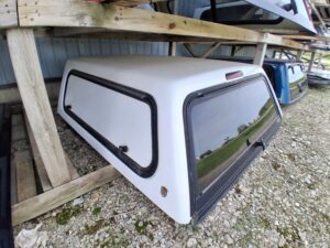2004 – 2012 GMC Canyon or Chevrolet Colorado 5’2 White Century Truck Cap