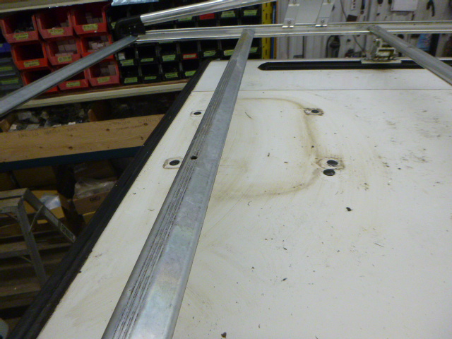 GMC Sierra or Chevrolet Silverado 8′ White ARE DCU Contractor Truck Cap - Image 5