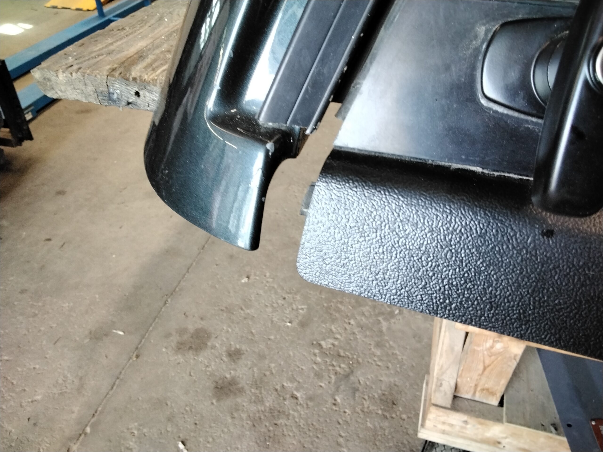 GMC Sierra or Chevrolet Silverado 6’6 GPA Graphite Metallic Leer Legend Truck Cap - Image 6