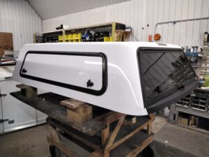 2020 – 2026 GMC Sierra HD 2500/3500 6’9 GAZ Summit White Contour III Truck Cap