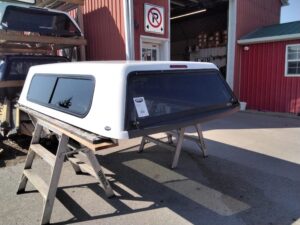 Chevrolet Silverado 1500 8′ GAZ White Ranch Truck Cap
