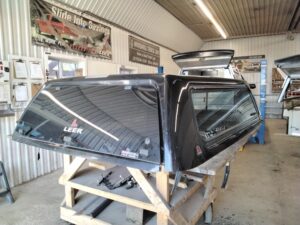 GMC Sierra or Chevrolet Silverado 6’6 GBA Black Leer100XR Truck Cap