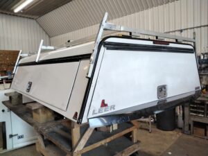 2015 – 2020 Ford F150 8′ White Leer Contractor Truck Cap