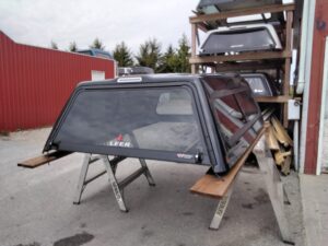 Dodge Ram 6’4 PXJ Diamond Black Leer180 Truck Cap
