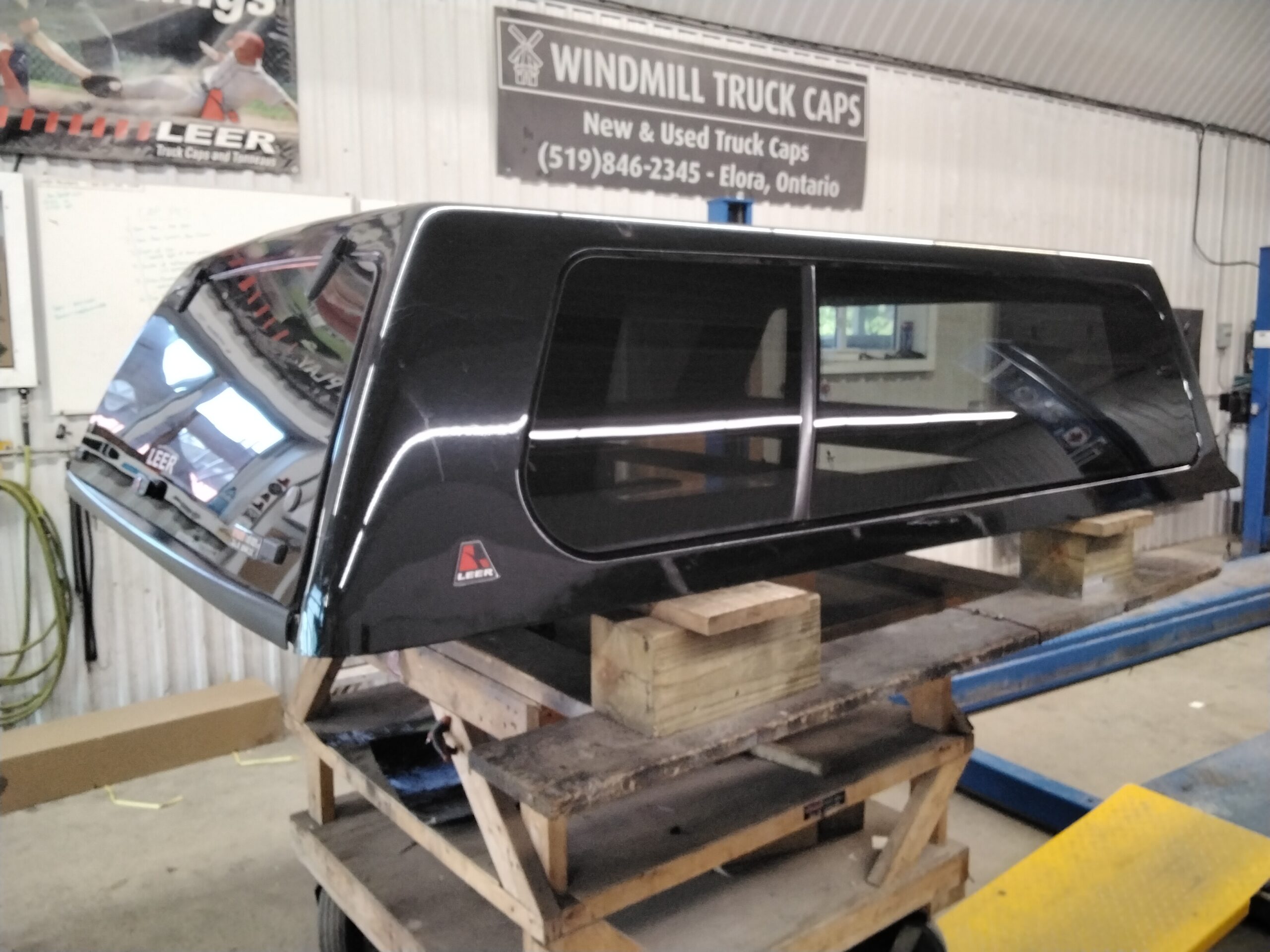 2009 – 2014 Ford F150 6’6 Black Leer100XL Truck Cap - Image 2