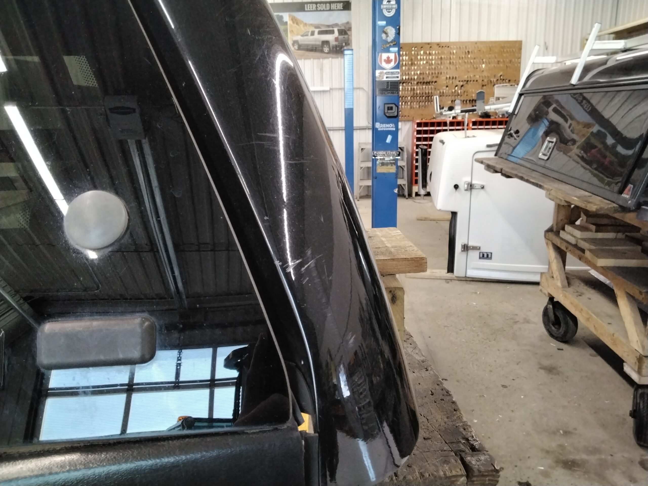 2009 – 2014 Ford F150 6’6 Black Leer100XL Truck Cap - Image 6