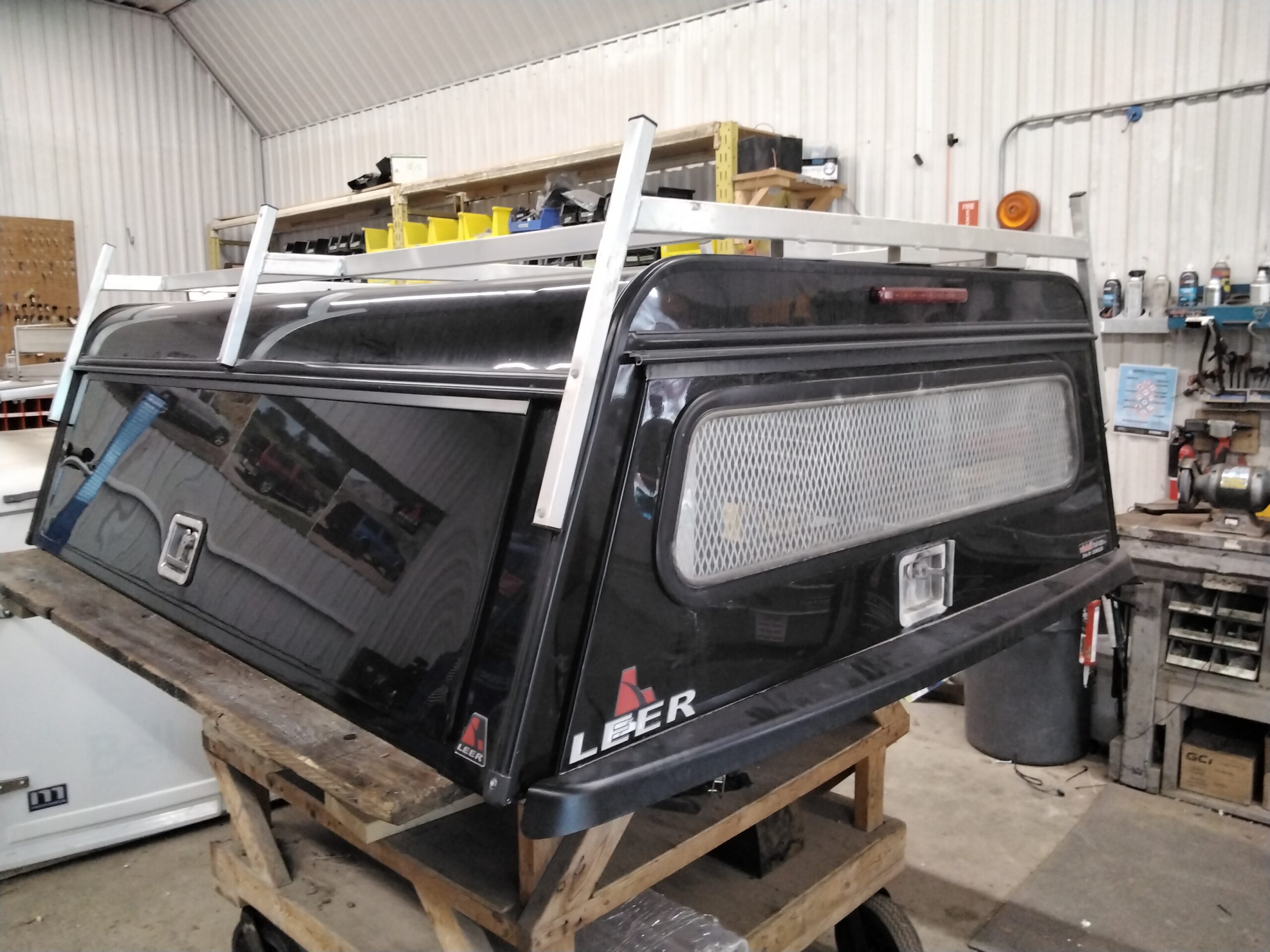 2016 – 2023 Toyota Tacoma 6’2 Black Leer Contractor Truck Cap - Image 2