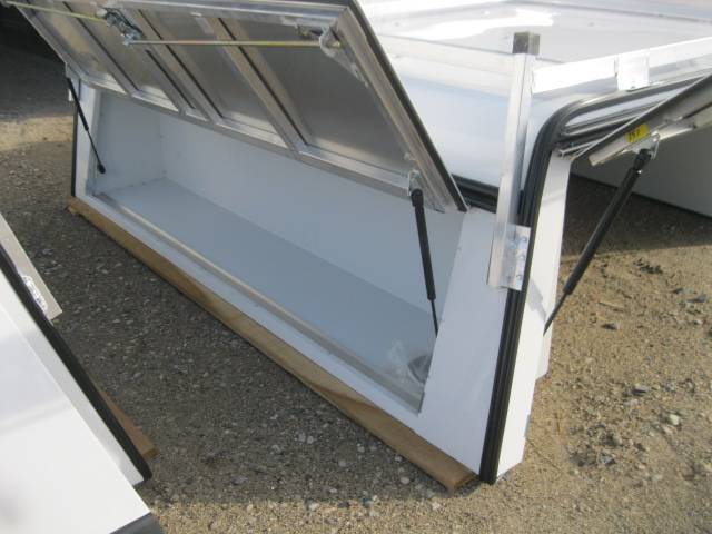 2015-2020 FORD F150 5.5′ NEW WHITE HDU CONTRACTOR TRUCK CAP - Image 5