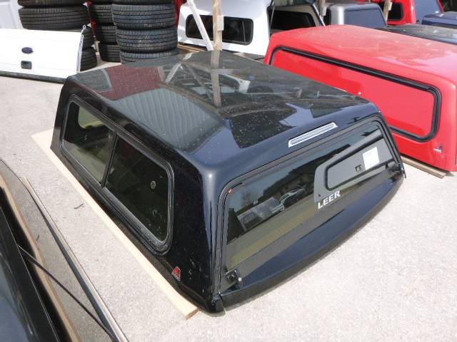 2019-2026 Chevrolet Silverado 1500 5.8′ New Black Leer 100S Truck cap
