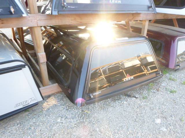 2014 -2018 Chevrolet Silverado OR GMC Sierra 8′ Black Leer 180 Midrise Truck cap - Image 2