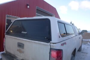 2007-2013 GMC Sierra 6’6 Crew Cab White Leer Truck Cap